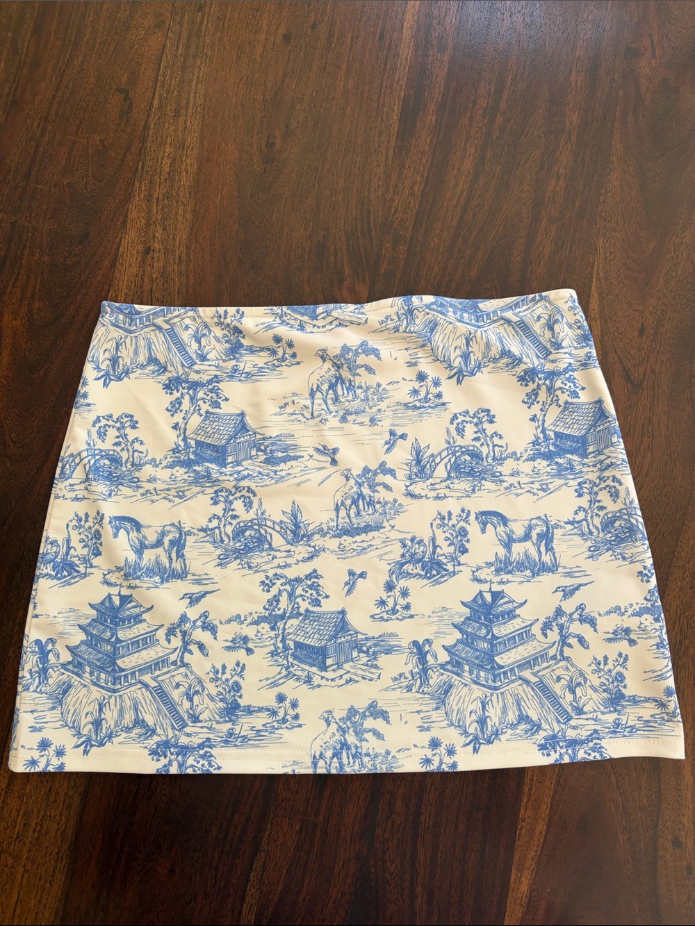Sz M Edikted Blue & White Scenic Toile Mini Skirt Like New!